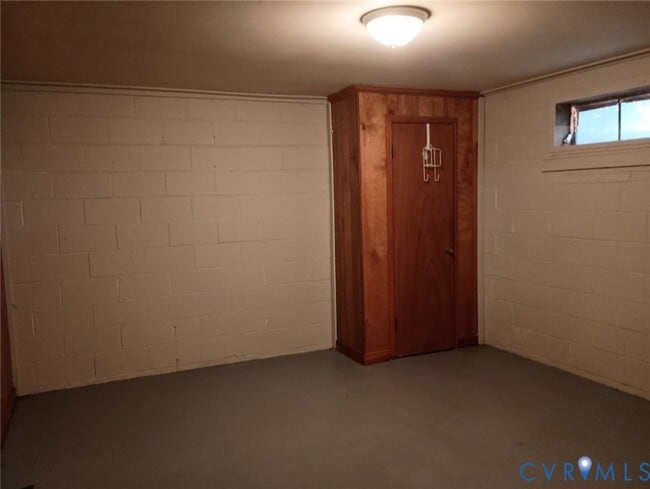 Building Photo - 4749 Richmond Tappahannock Hwy