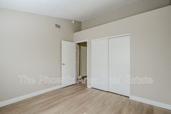 Building Photo - 3946 W Cindy St