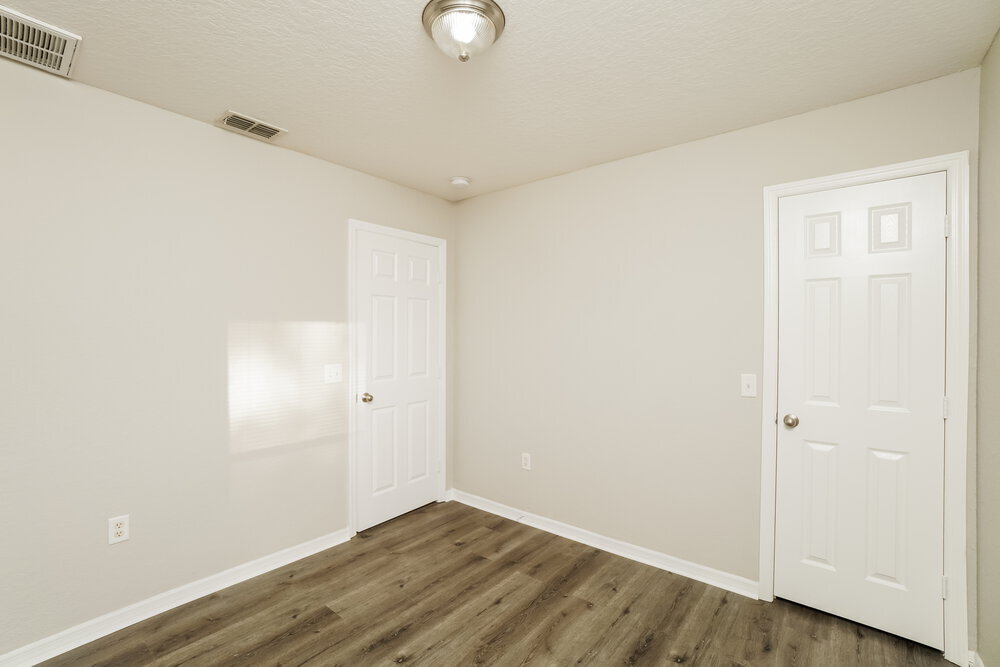 Building Photo - 11485 Viking St