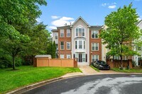 Building Photo - 116 Whiskey Creek Cir