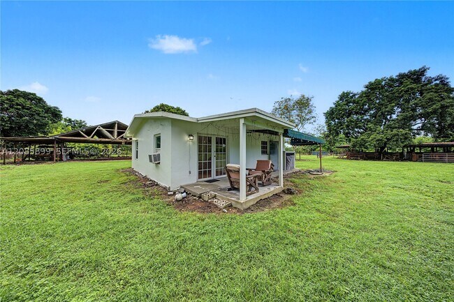 Building Photo - 15365 SW 206th Ave
