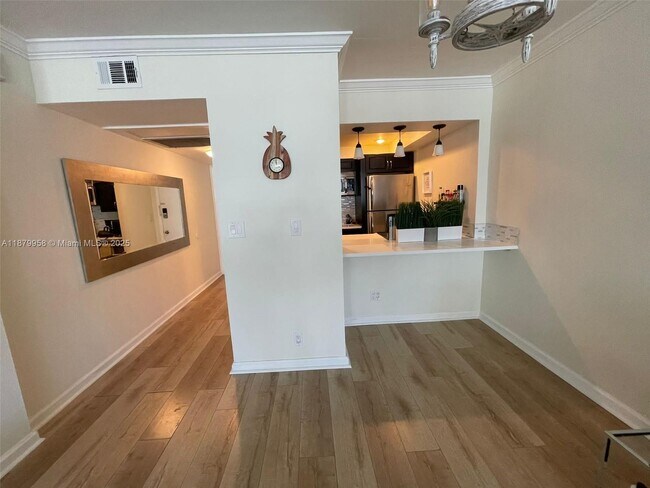 Building Photo - 209 N Fort Lauderdale Beach Blvd
