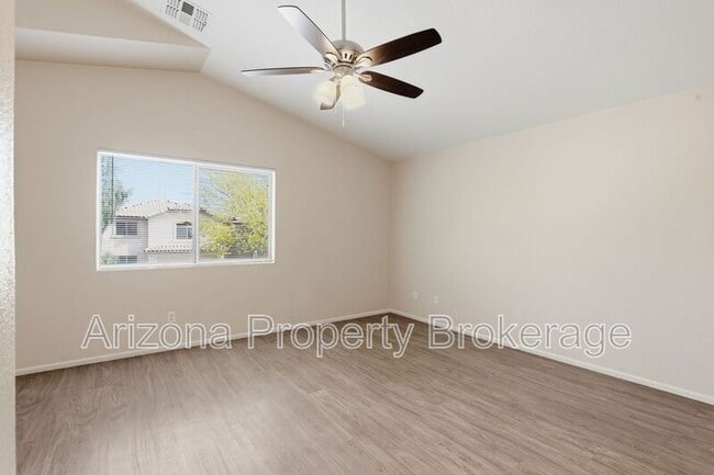 Building Photo - 435 W Corriente Ct