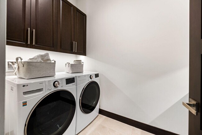 Building Photo - 75213 Hancock Pl