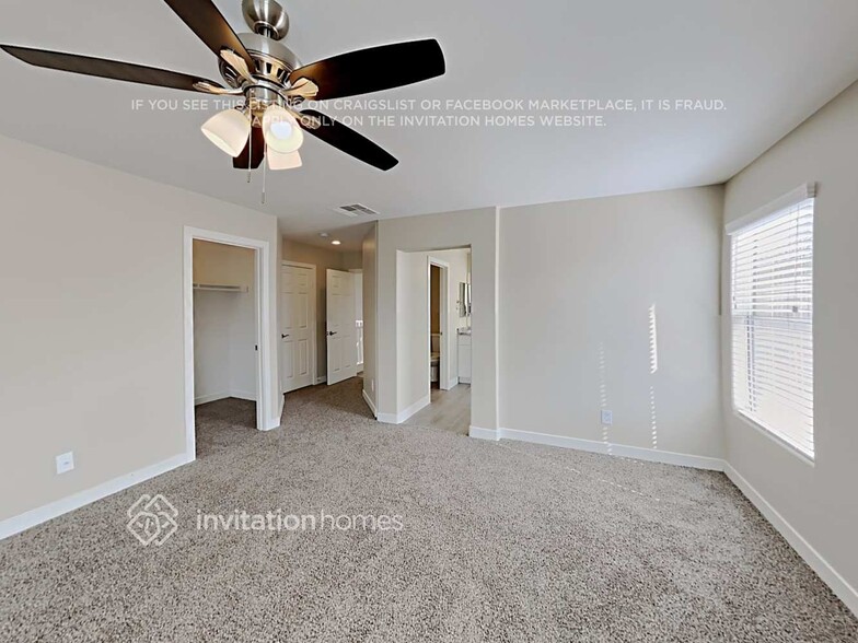 Building Photo - 11856 Bella Luna St