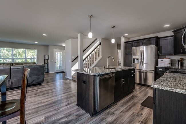 Building Photo - Professionally Managed Home in Convenient ...