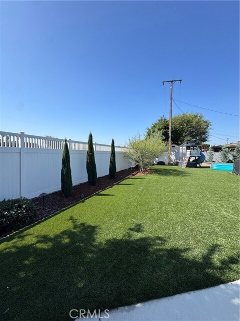 Building Photo - 500 Briarwood Dr