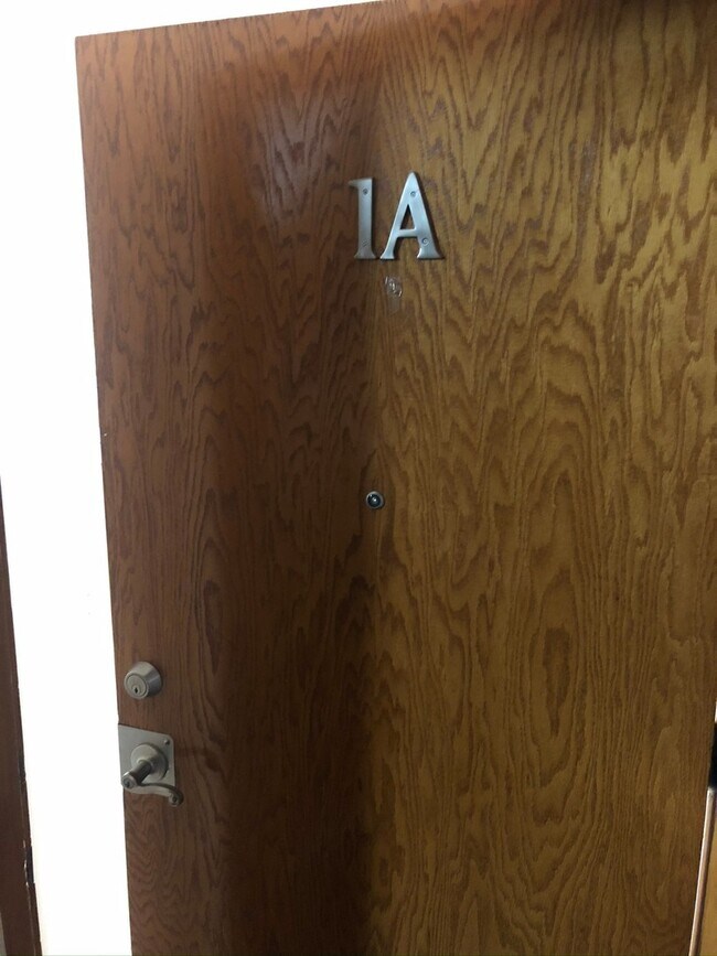 Building Photo - 4938 N Leonard Dr