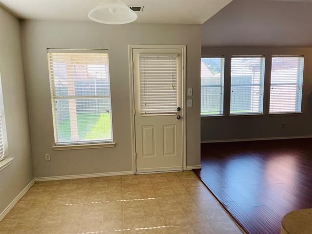 Building Photo - 5721 Mariposa Dr