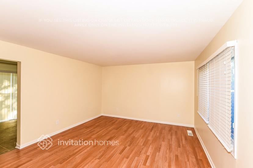 Building Photo - 937 Dartmouth Ave