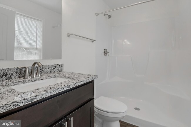 Building Photo - 2609 Maplewood Cir