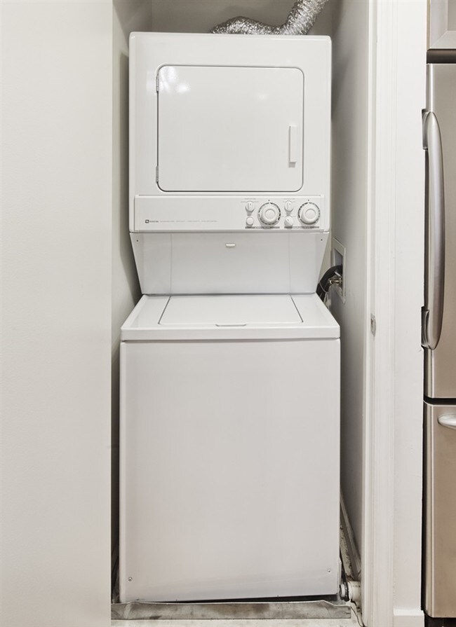 Building Photo - 24 Ave at Port Imperial