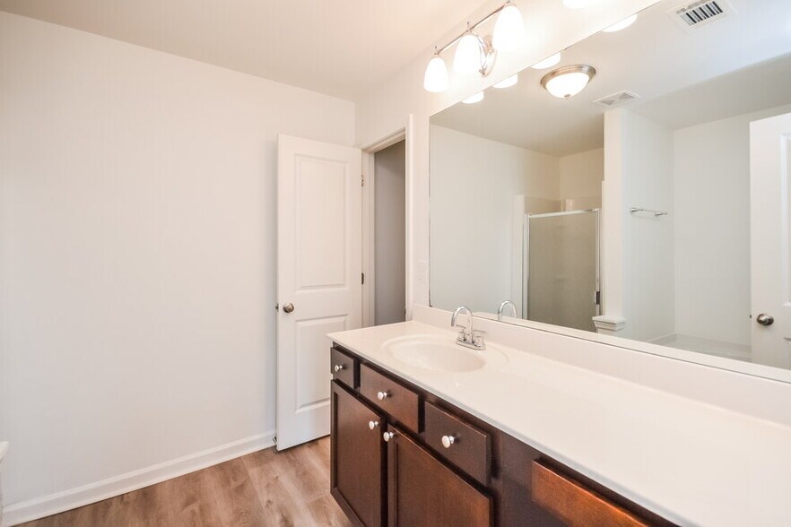 Building Photo - 3458 Sandstone Trail SE