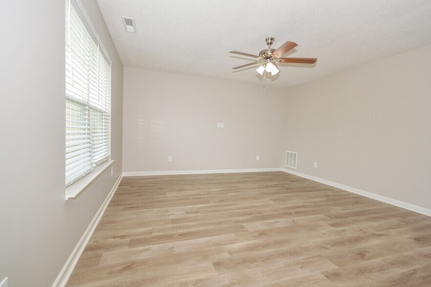 Building Photo - 2338 Ashton Ln