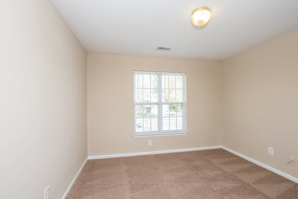 Building Photo - 326 McGinn Grove Dr