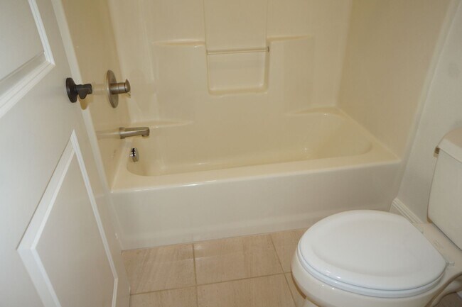 Building Photo - Exquisite NW Portland 4 bedroom with panoramic views