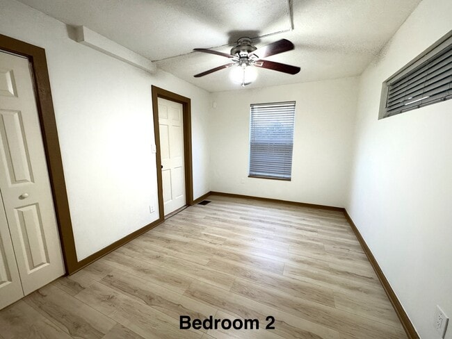 Building Photo - 202-1