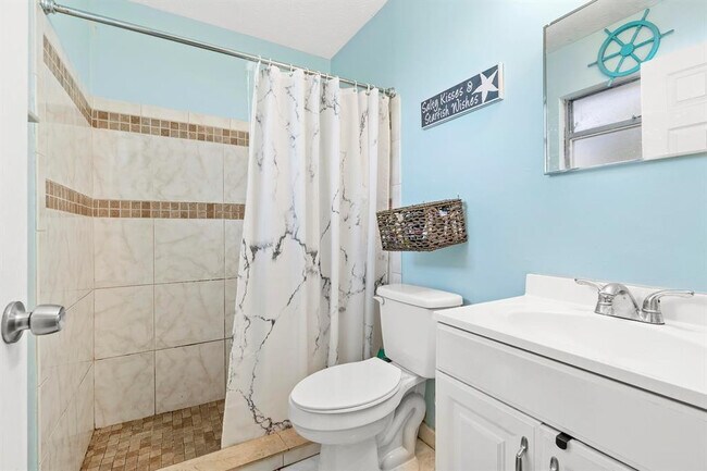 Building Photo - 581 NW Cornell Ave