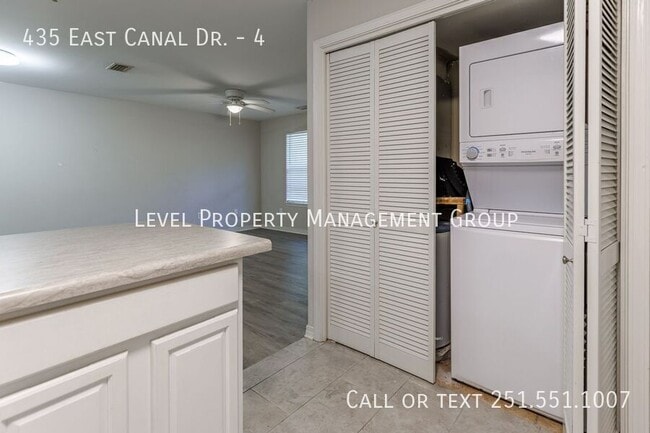 Building Photo - 435 E Canal Dr