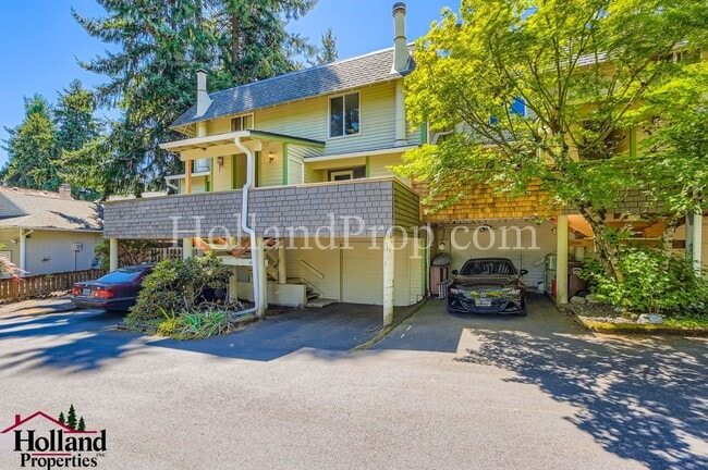 Primary Photo - Charming Home Near Parks and Trails in Por...