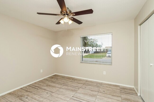 Building Photo - 4 Bedroom Pet-Friendly Home in Palm Bay, F...