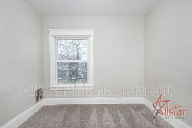 Building Photo - 2045 W 89th St