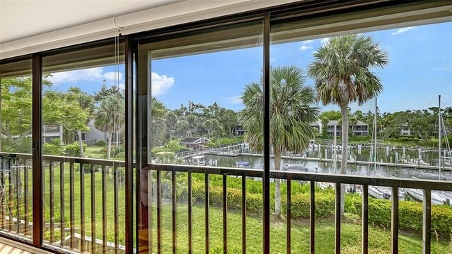 Building Photo - 1611 Clower Creek Dr