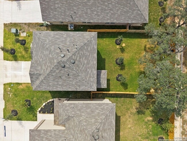 Building Photo - 22811 Tee Shot