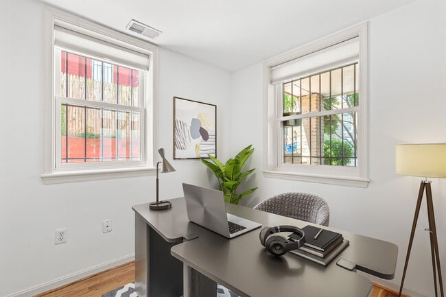 Building Photo - 1030 Fairmont St NW