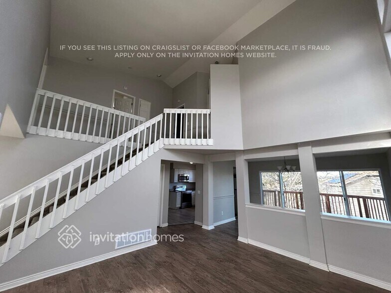 Building Photo - 5703 E 123rd Dr