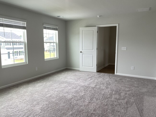 Building Photo - 105 Stillhouse Dr