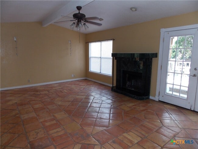 Building Photo - 1414 Leander