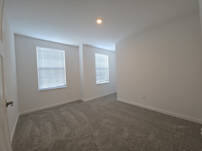 Building Photo - "Spacious 3-Bedroom Townhouse with 3 Full Baths in Columbus – 1856 Sq. Ft. of Comfort and Style!"