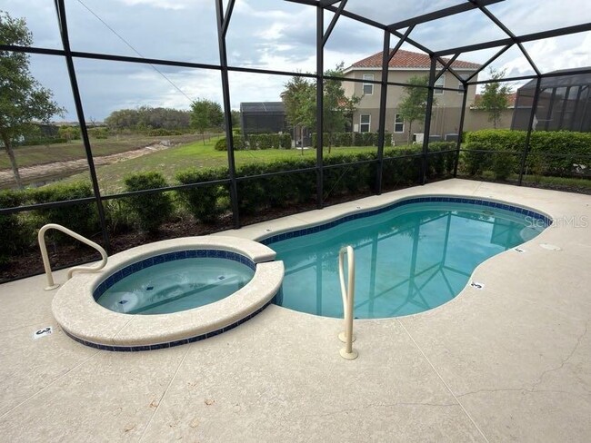 Building Photo - 7604 Oakmoss Loop