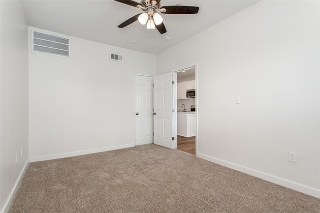 Building Photo - 4713 Virginia Ave