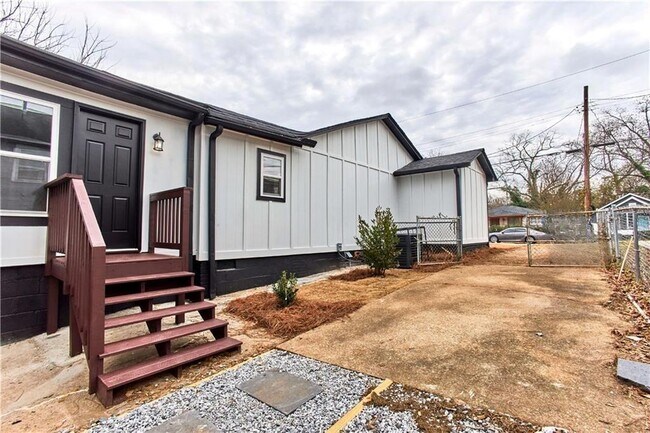 Building Photo - 184 Scott St NW