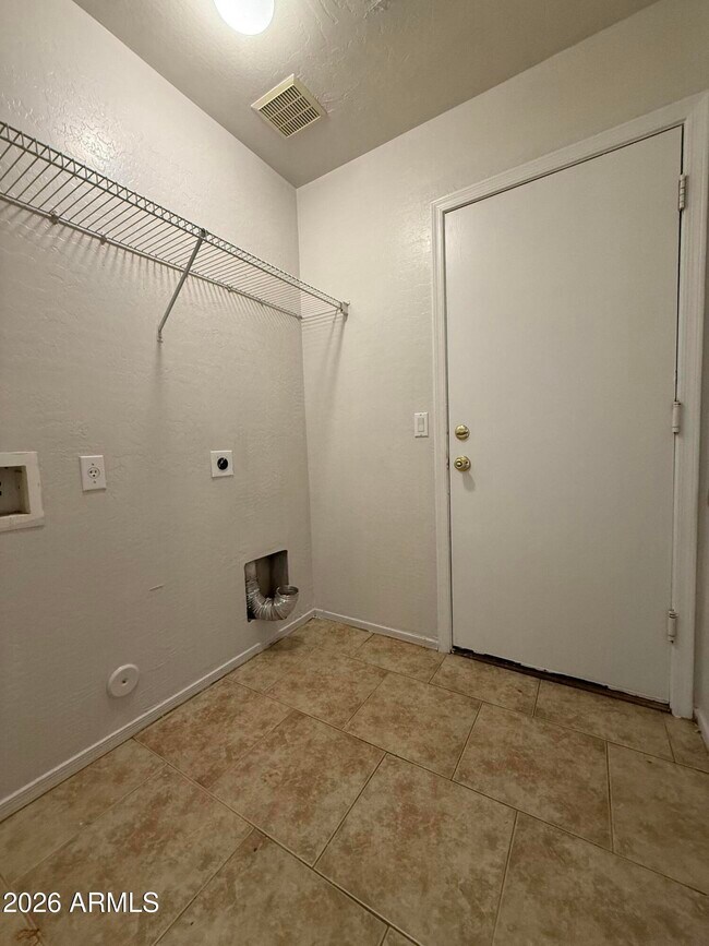 Building Photo - 22767 W Yavapai St