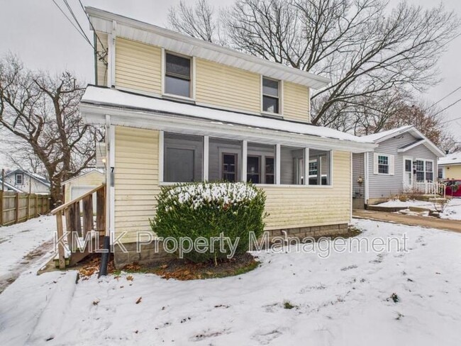 Building Photo - 754 Arcadia Ave