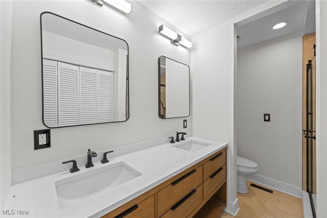 Building Photo - 12790 Heath Rd