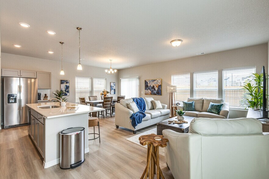 Building Photo - 8466 Blue Feather Lp