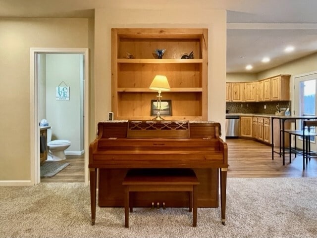 Building Photo - 4401 Riverside Dr