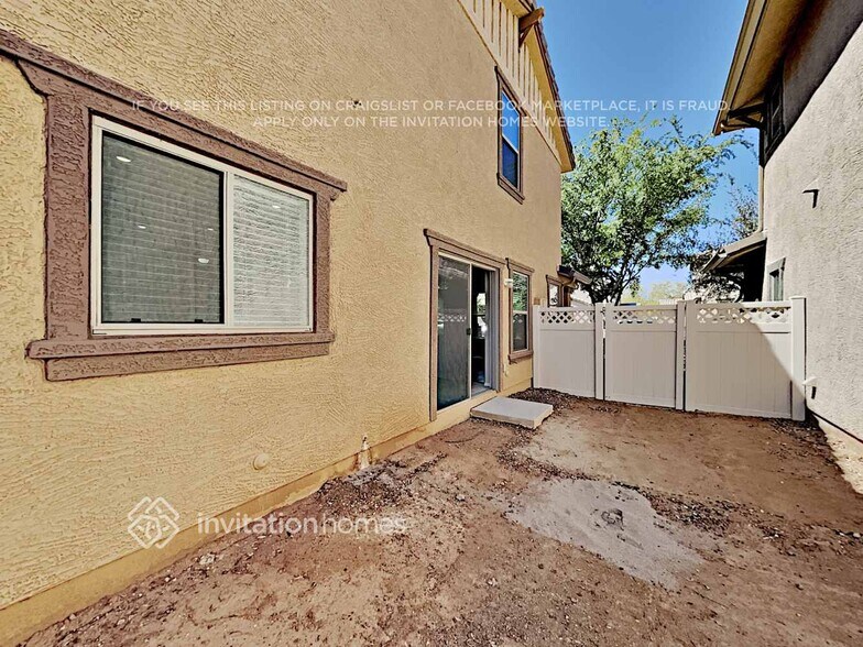 Building Photo - 932 S Sabino Dr