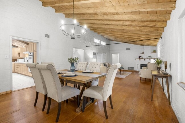 Building Photo - 3691 Laguna Ave