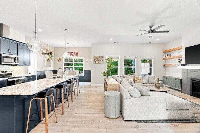 Building Photo - 2404 Baxley Dr