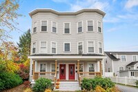 Building Photo - 651 Lake Ave, #3, Manchester NH 03103