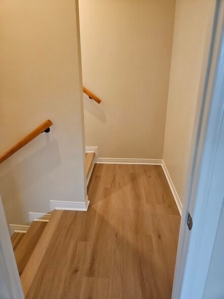 To 2nd Floor - 3424 Bellevue Ave