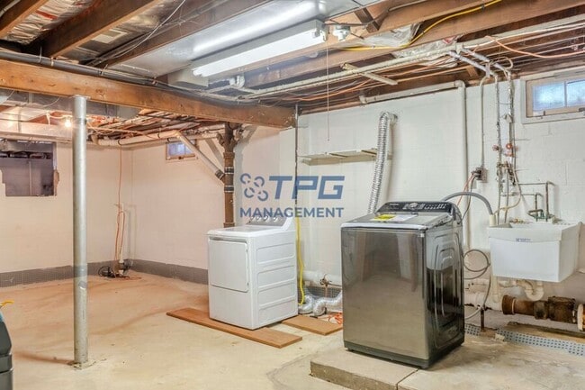 Building Photo - 29 Glendale Rd