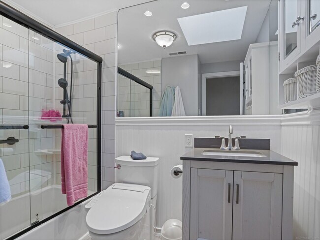 Building Photo - 10 Tupelo Rd