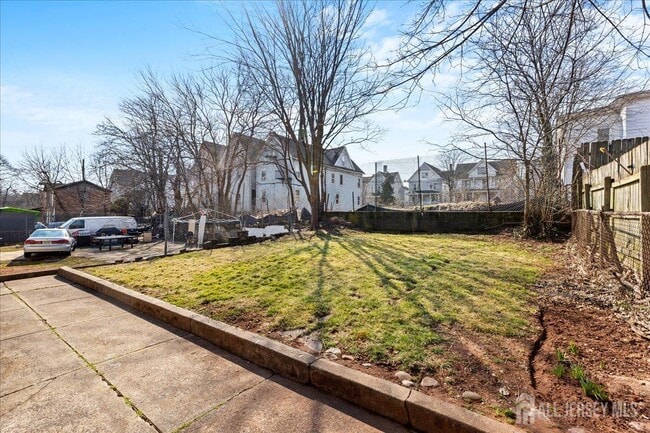 Building Photo - 104 Welton St