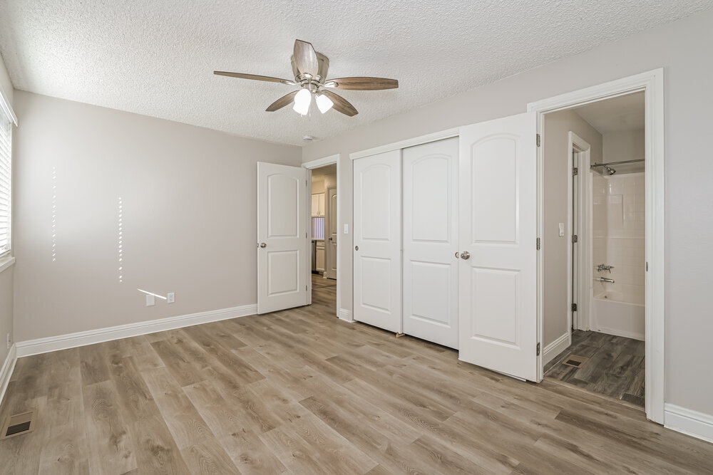 Building Photo - 17704 E Bellewood Dr